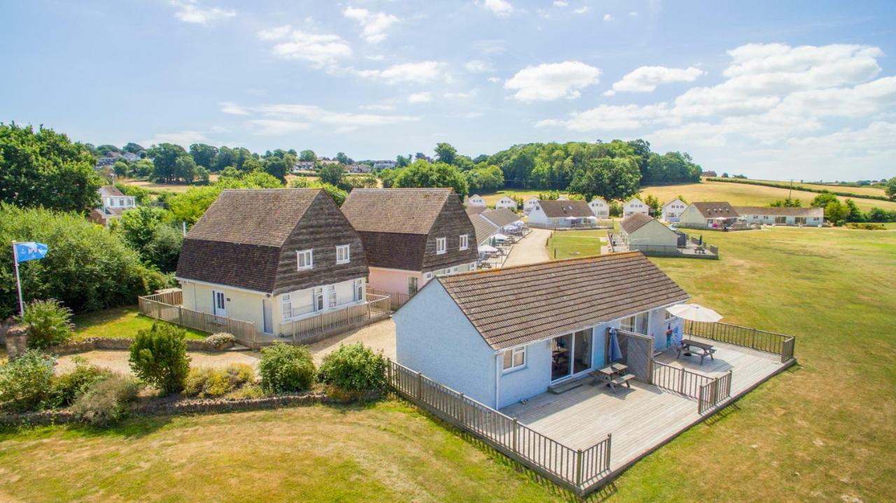 Seaview Holidays - Salterns Village Екстер'єр фото